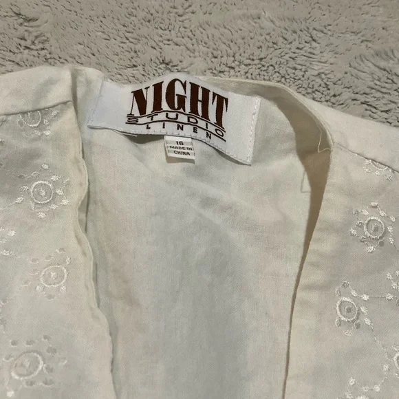 Night Studio Linen Elegant White Lace Jacket - Picture 2 of 7